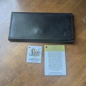 NWT Sseko Handcrafted Black Leather Wallet